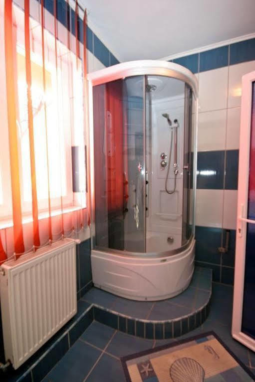 Pension La Viorel Isaila Сибиу Экстерьер фото